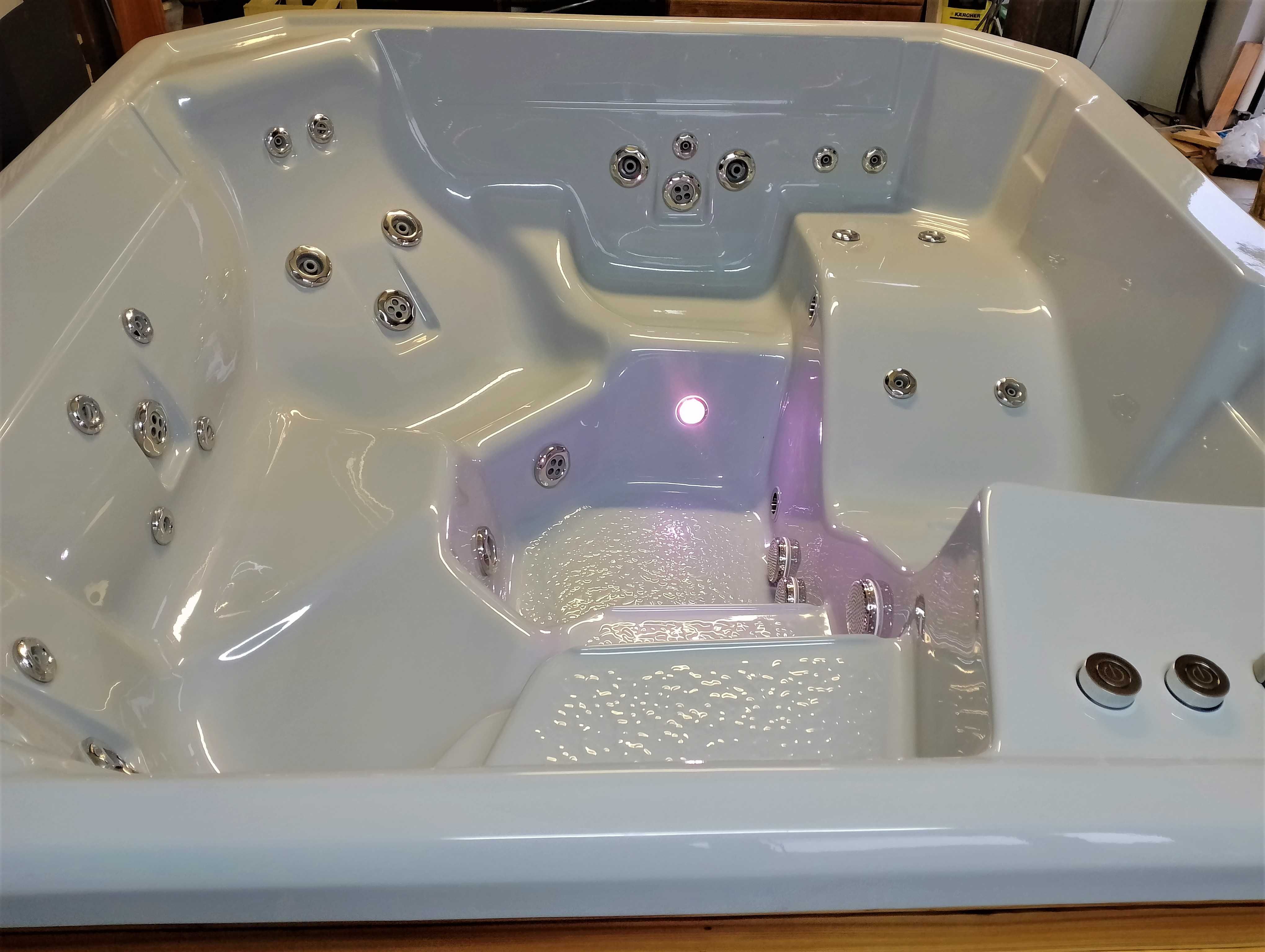 "ETNA" 5 osobowe Jacuzzi !!! Wersja "Góralska" Wanna SPA + GRATIS !!!