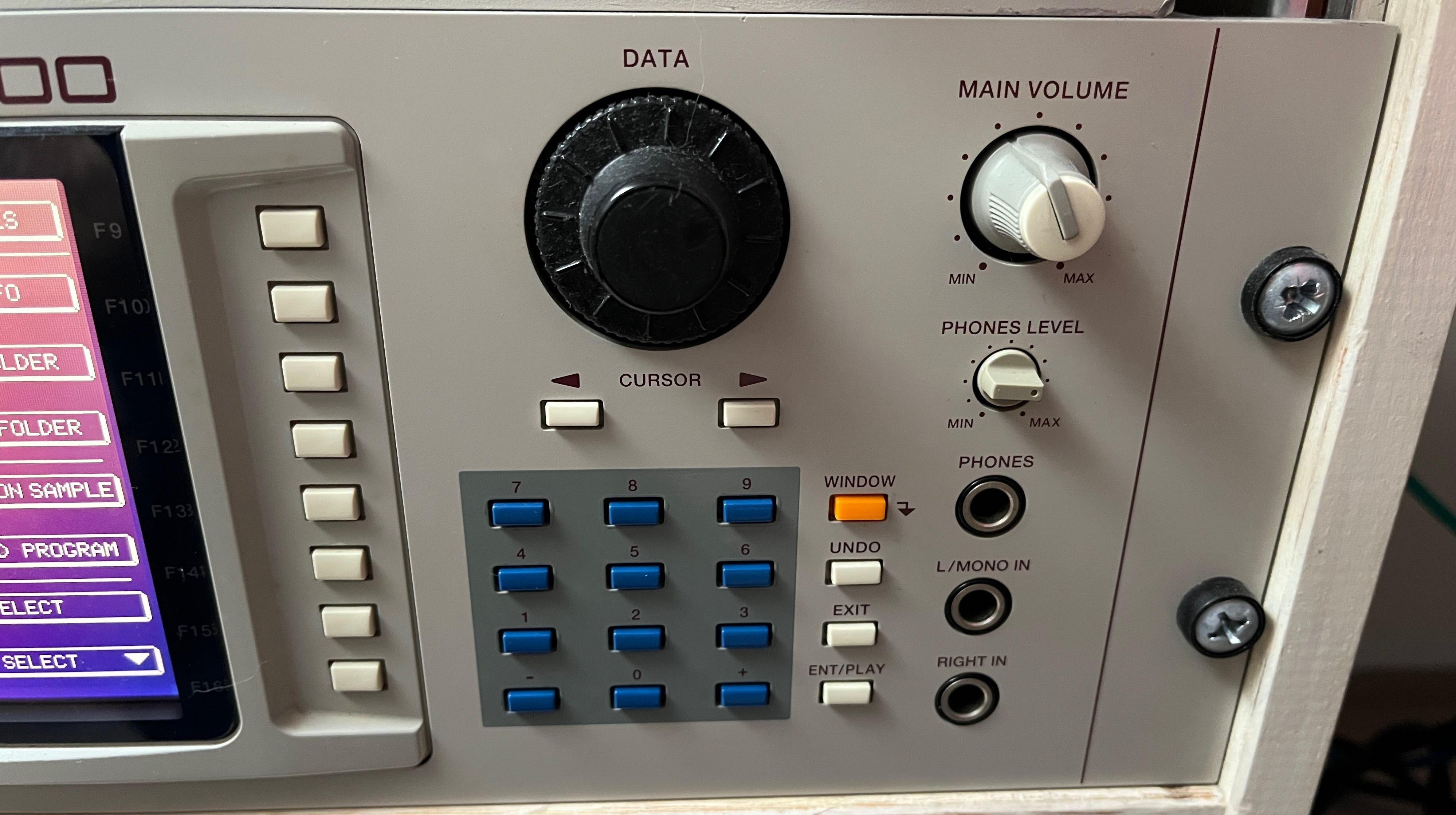 Akai S5000+SCSI2SD