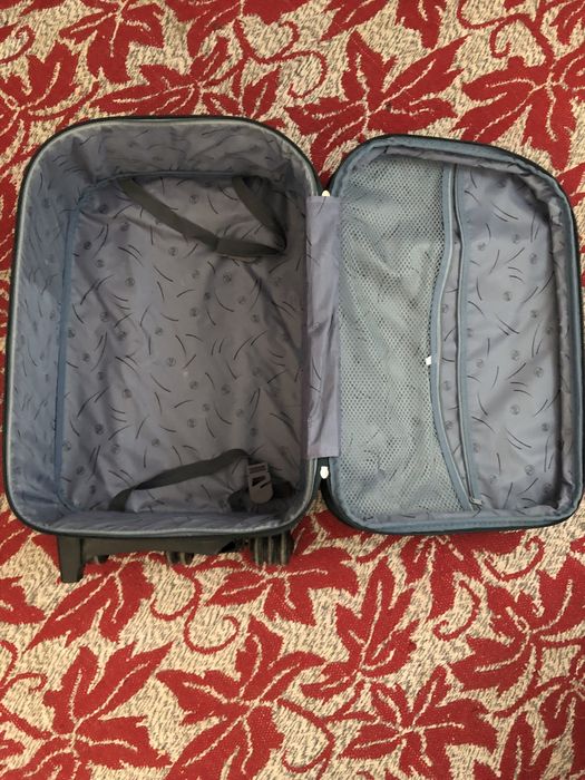 Валіза………………………..