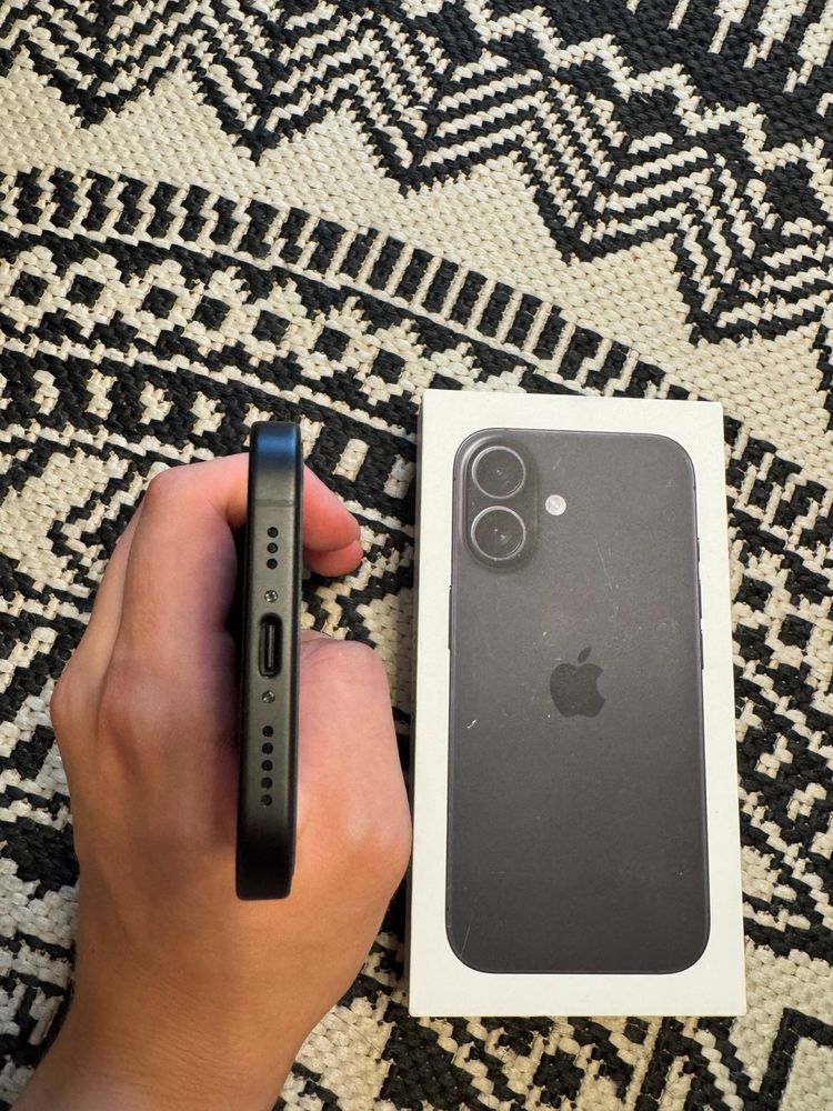 Iphone 16 black 128gb