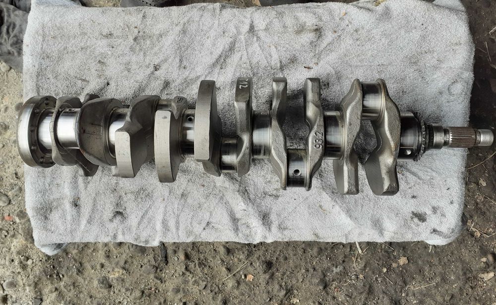 wał korbowy volvo 2.4 d5