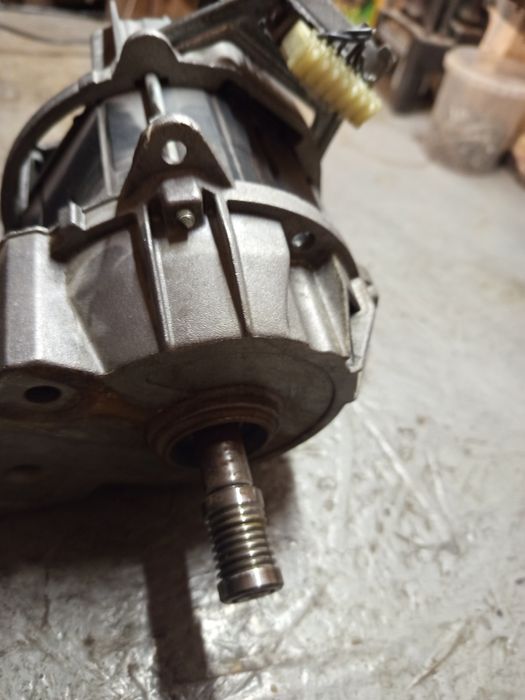 Продам мотор со стиралки