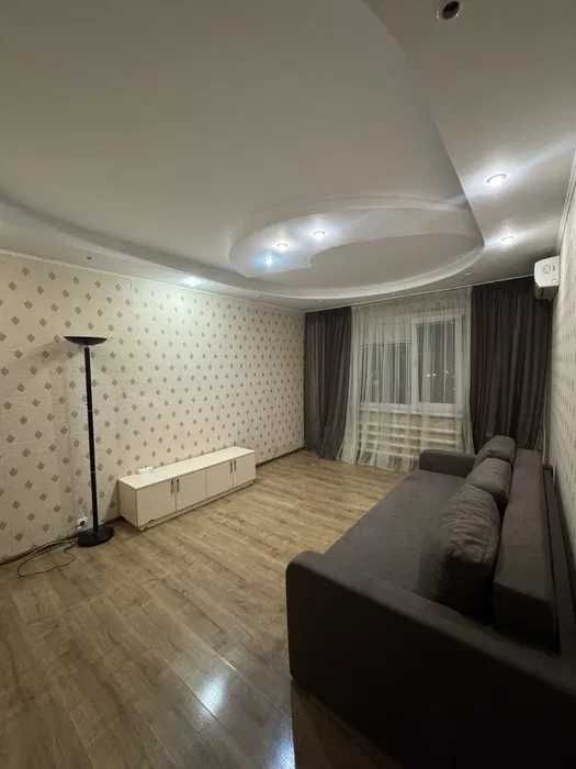 продаж 2 кім Лариси Руденко метро Позняки  Піраміда пр Бажана Безнал