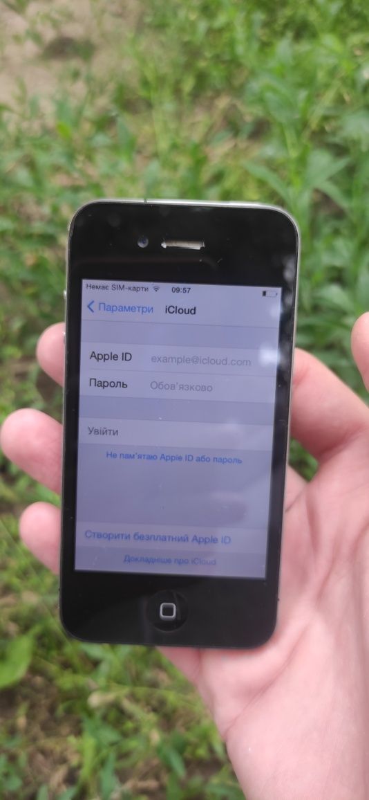 iPhone 4 16GB + чохол та плівка | Без iCloud | Гарний стан | 400 грн