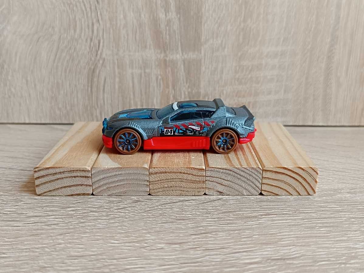 Vintage model auto Rally Cat. Hot Wheels 2017