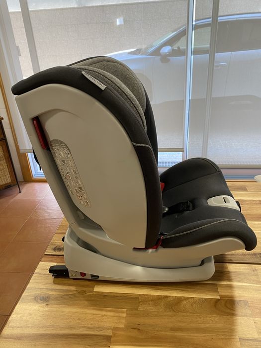 Cadeira auto para crianças.