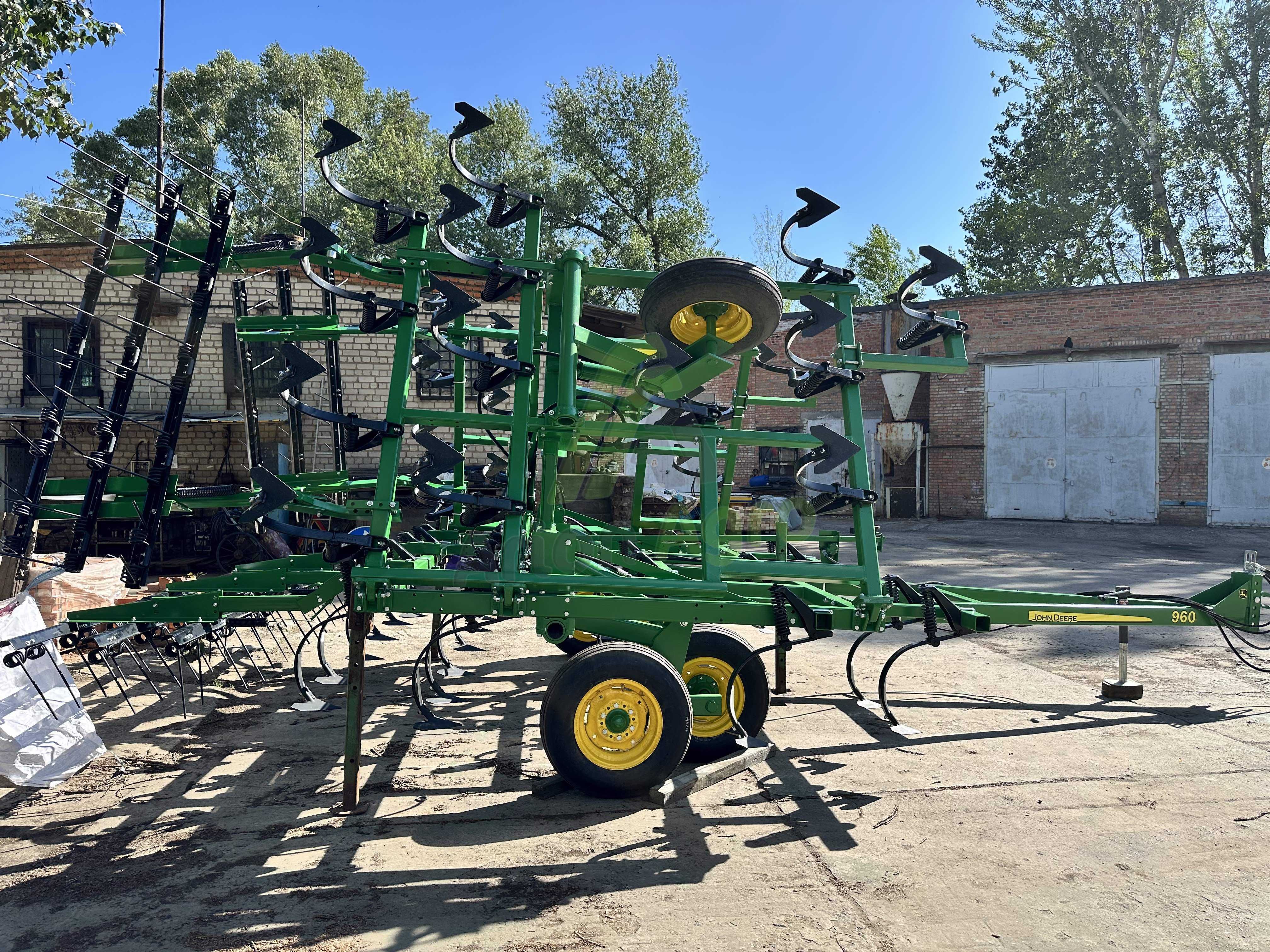 Культиватор Джон Дір 960 John Deere 960 шириною 8 метрів