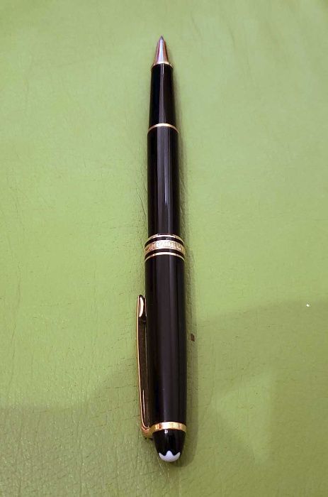 Montblanc oryginalny długopis z zatyczką