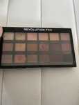 Paletka cieni do powiek revolution pro regeneration Unleashed