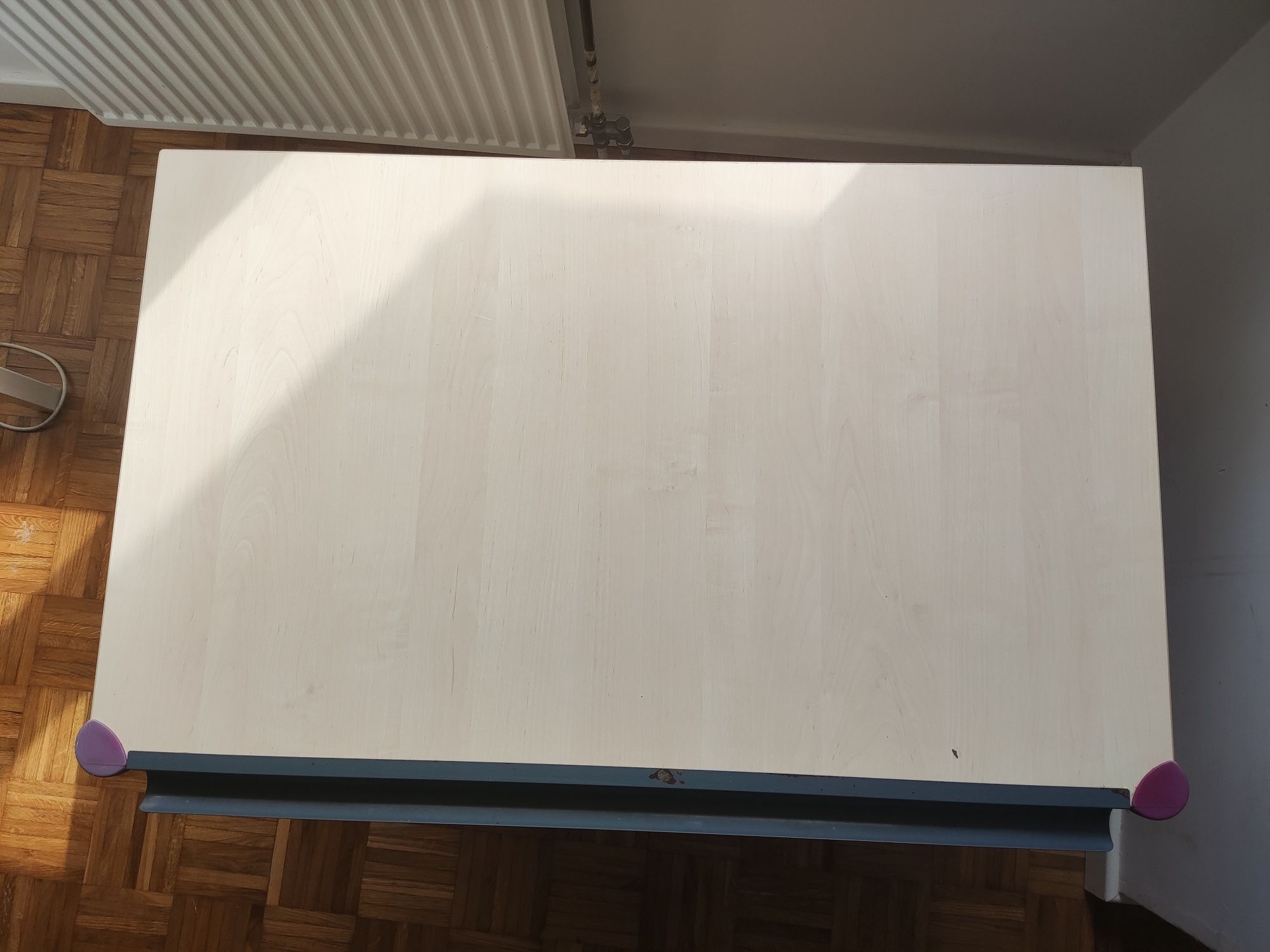 Biurko regulowane 110 na około 70 cm
