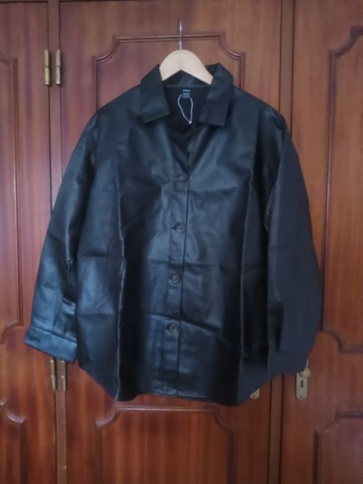 camiseiro novo ecopele cardado veste L XL unisexo stock loja fechou