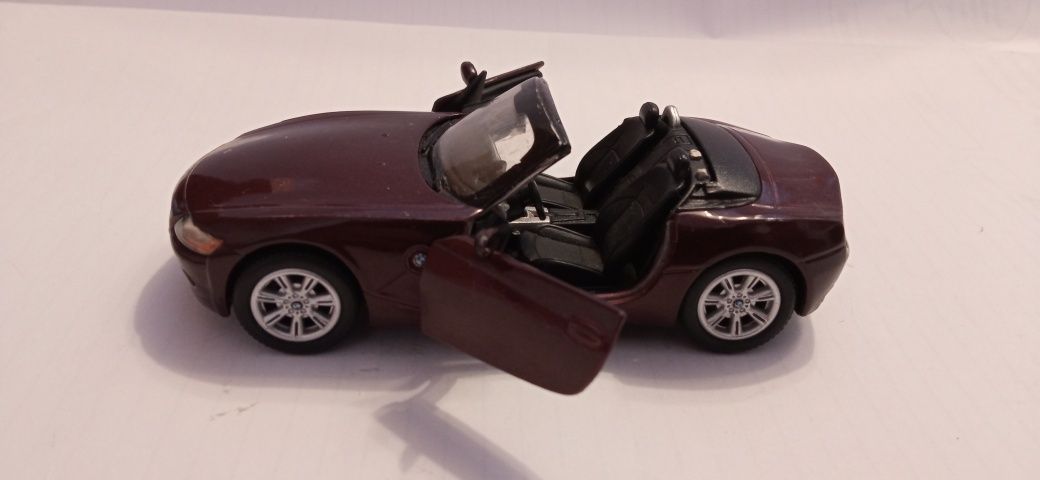 BMW z 4 kingsmart w skali 1 / 38