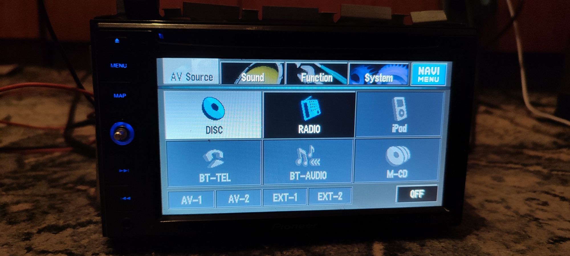 Продам магнітолу орігінал Pioneer avic-d3 деталі за тел чи відео