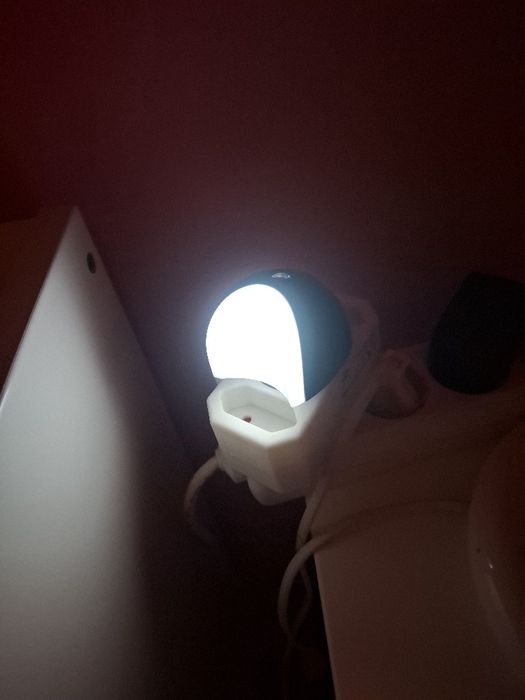 Iluminação de presença para quarto de bebé
