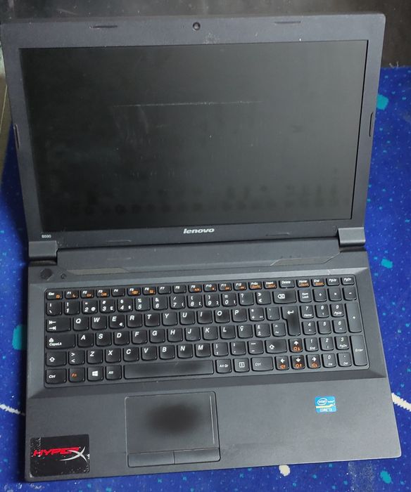 Portátil Lenovo  B590