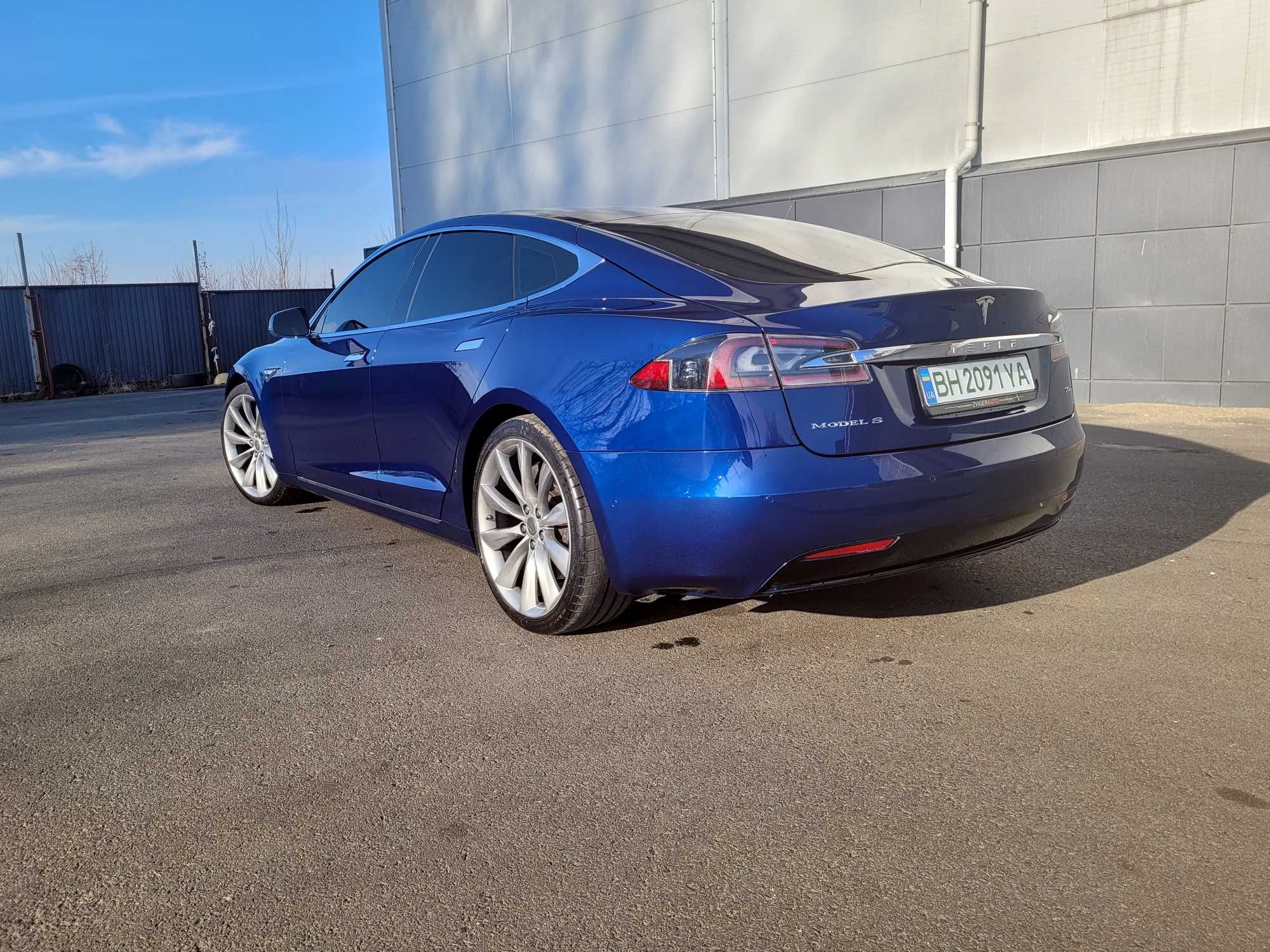 Tesla S 2016 (рест.) 75 кВт, Полный привод. Отличное состояние