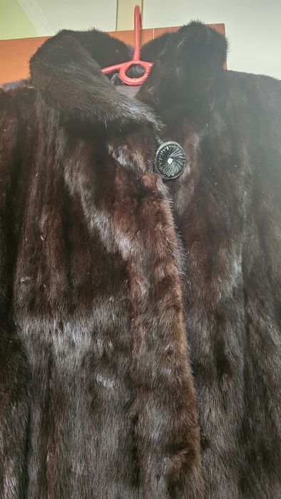 Шуба норкова, колір шоколадна норка 52-54 (4XL)  розмір. Б/У