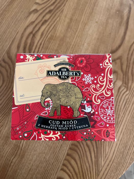 Świąteczny zestaw kubek z herbatą nowy