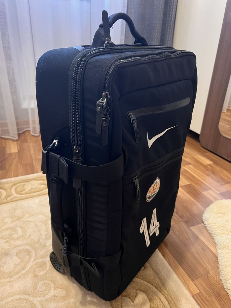 Чемодан,валіза,сумка на колесах Nike оригінал ФК Шахтар