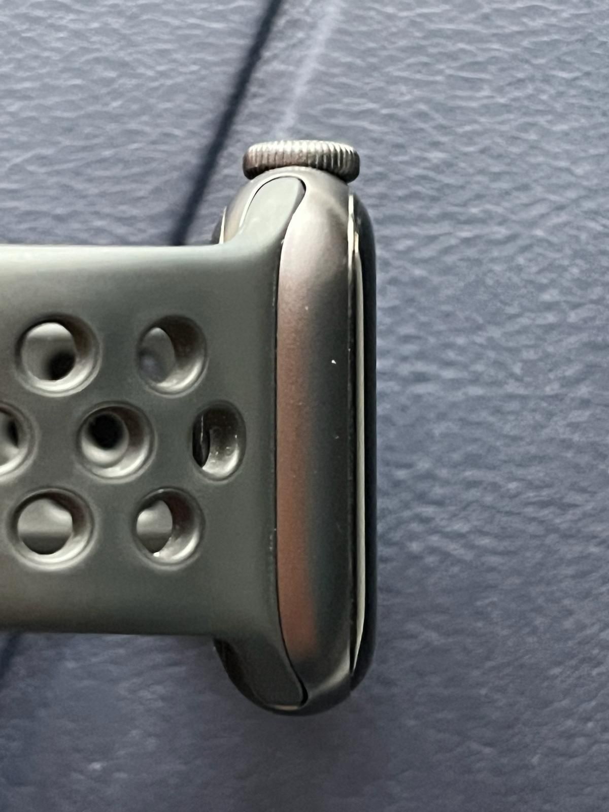 Apple Watch SE 40mm gwiezdna szarość