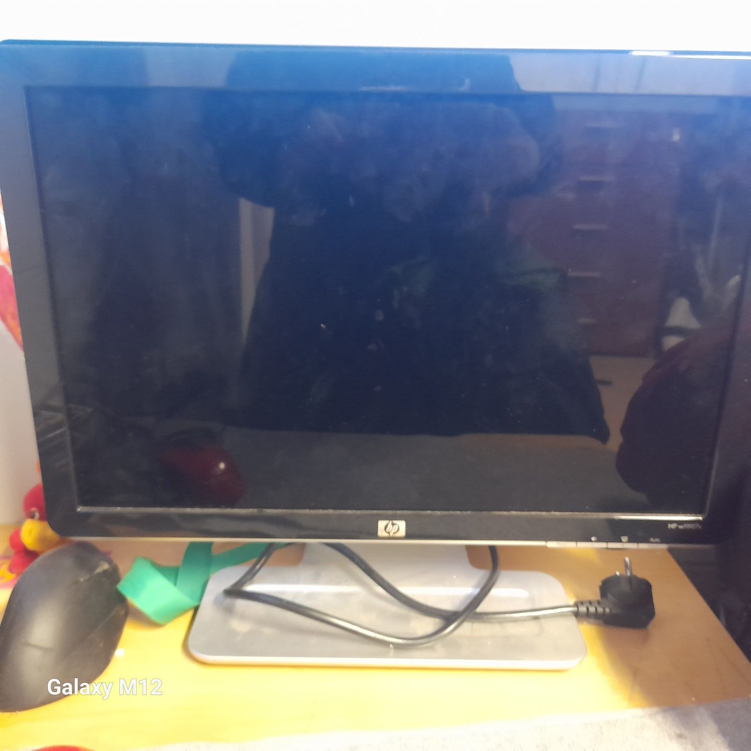 Vendo munitor muito bom