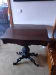 Mesa de jogo em pau santo