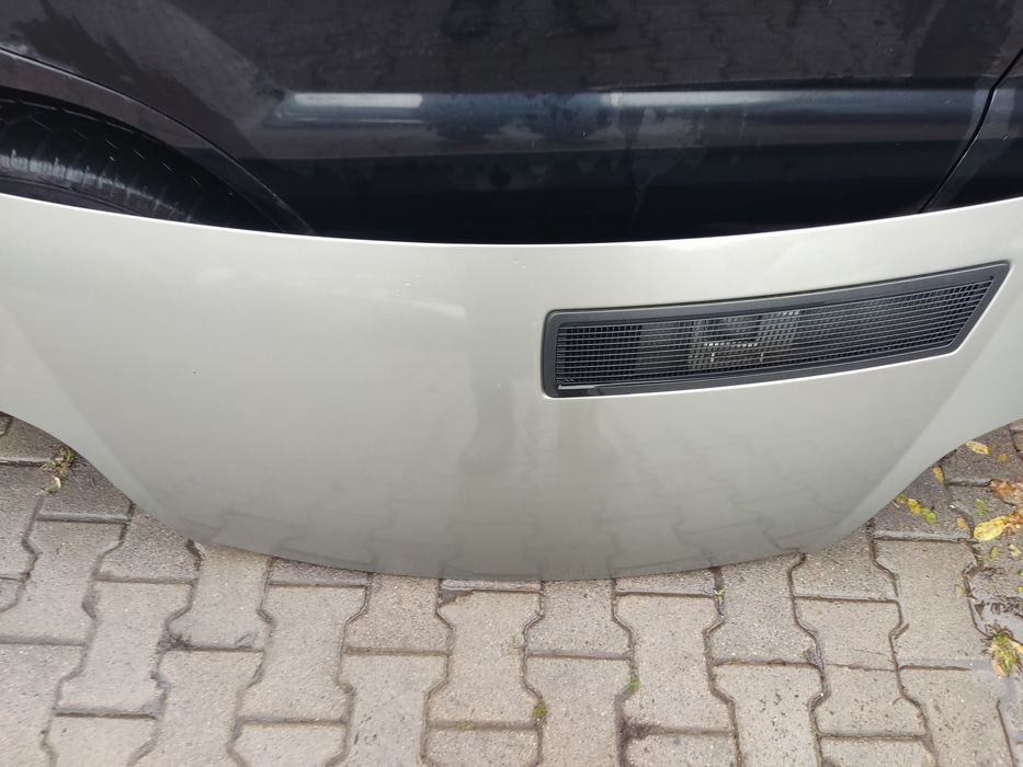 Maska pokrywa silnika Vivaro primastar wersja