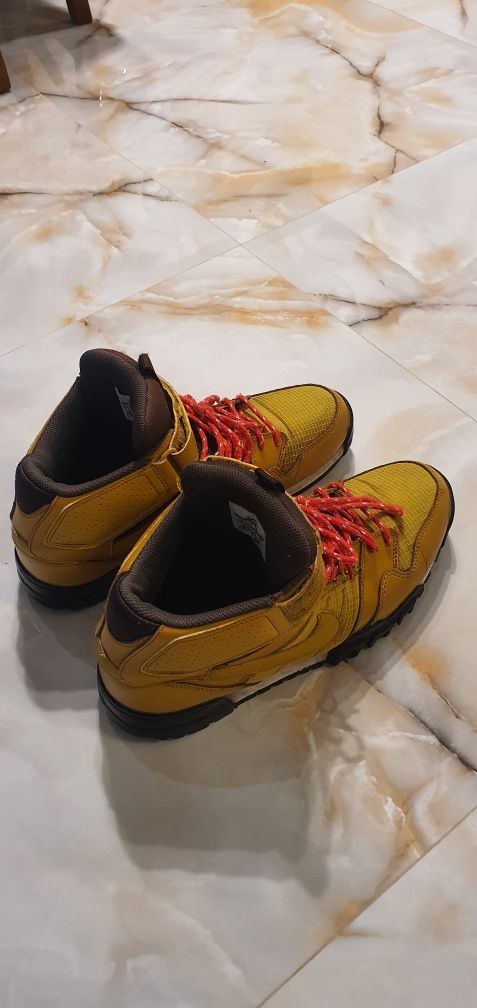 Buty trekkingowe Nike Mogan mid.46