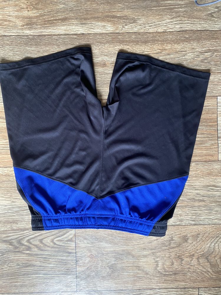 Шорти UNDER ARMOUR розмір М