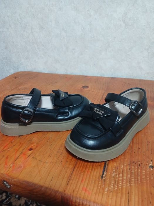 Детячі чорні  туфельки