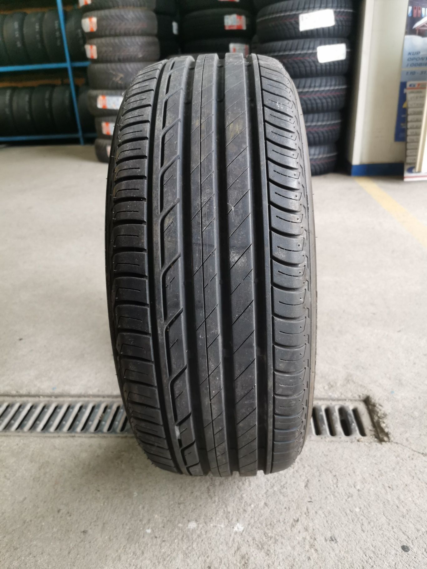 Opona 215/50R18 92W Bridgestone Turanza T001 7,5mm 2019r #135