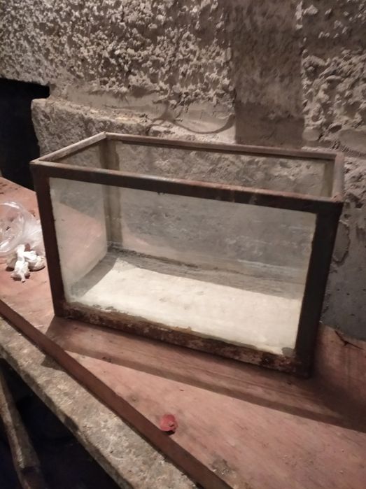 Клетка для птиц и живности. Аквариумы стеклянные - 67 л, 60л и 18 л