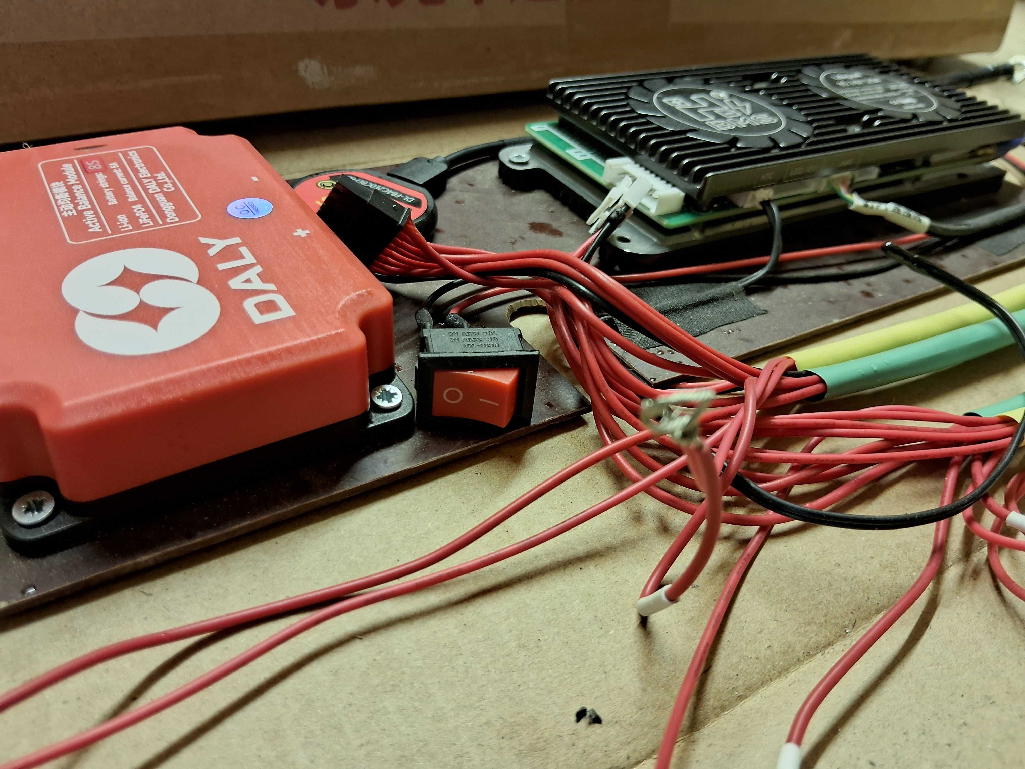 Смарт BMS 8S 24в 120а WIFI