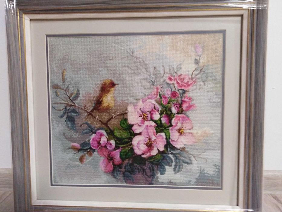 Картина вишита хрестиком "Соловей і роза"