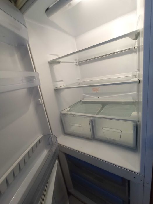 Lodówka Indesit Baan 10 na części