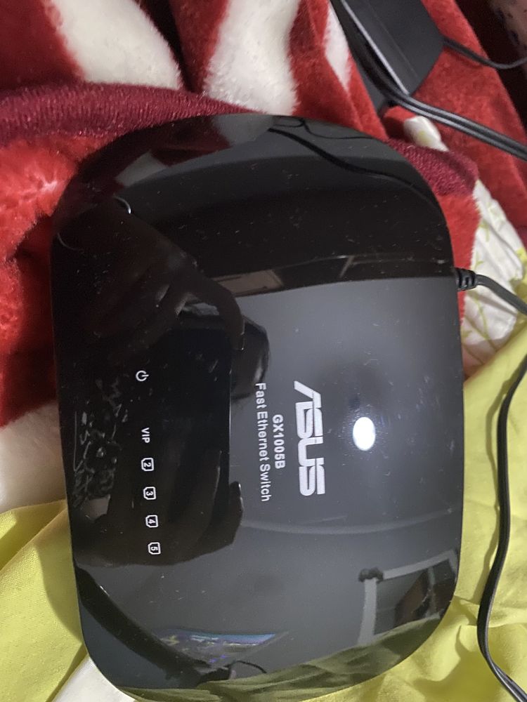 GX1005B Fast Ethernet Switch Asus