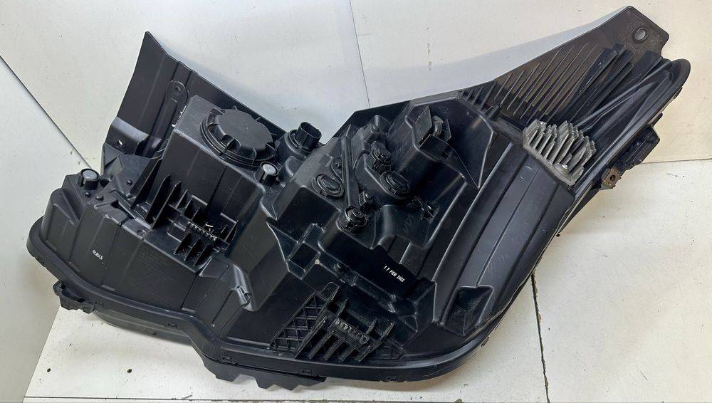 Фара правая Kia EV6 USA 2021 2022 2023 рік 92102CV020