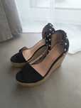 Buty na koturnie