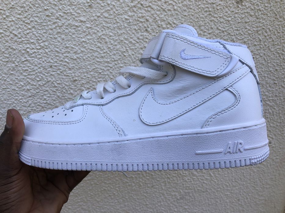 Tenis Nike Air Force 1( número 41. Cor Branco)