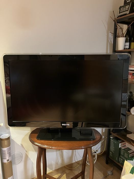 Televisor Philips 107cm diagonal (avariado; para ser reparado)