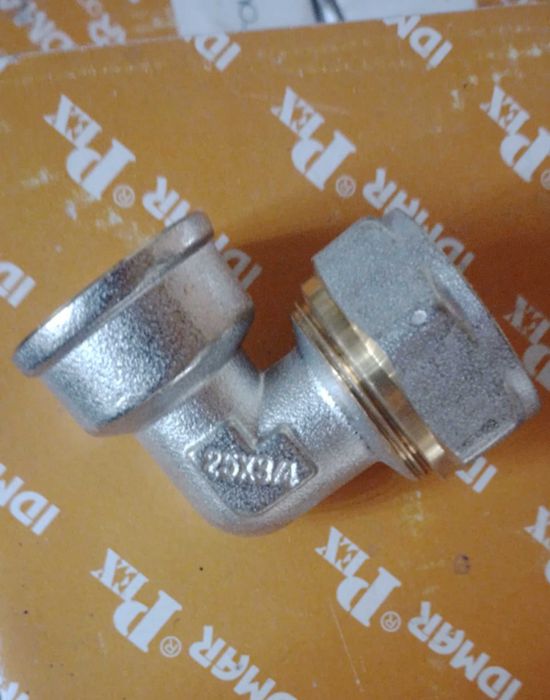 Złączka PEX 25mm x 3/4. Złączka 16x1/2