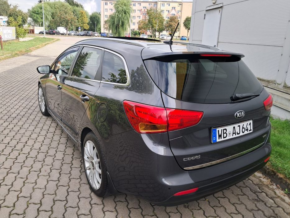 Śliczne Kia Cee'd LIFT Alu Panorama Nav Półskóry Xenon LED Webasto Ful