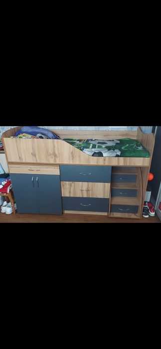 Продам дитяче ліжко горище.