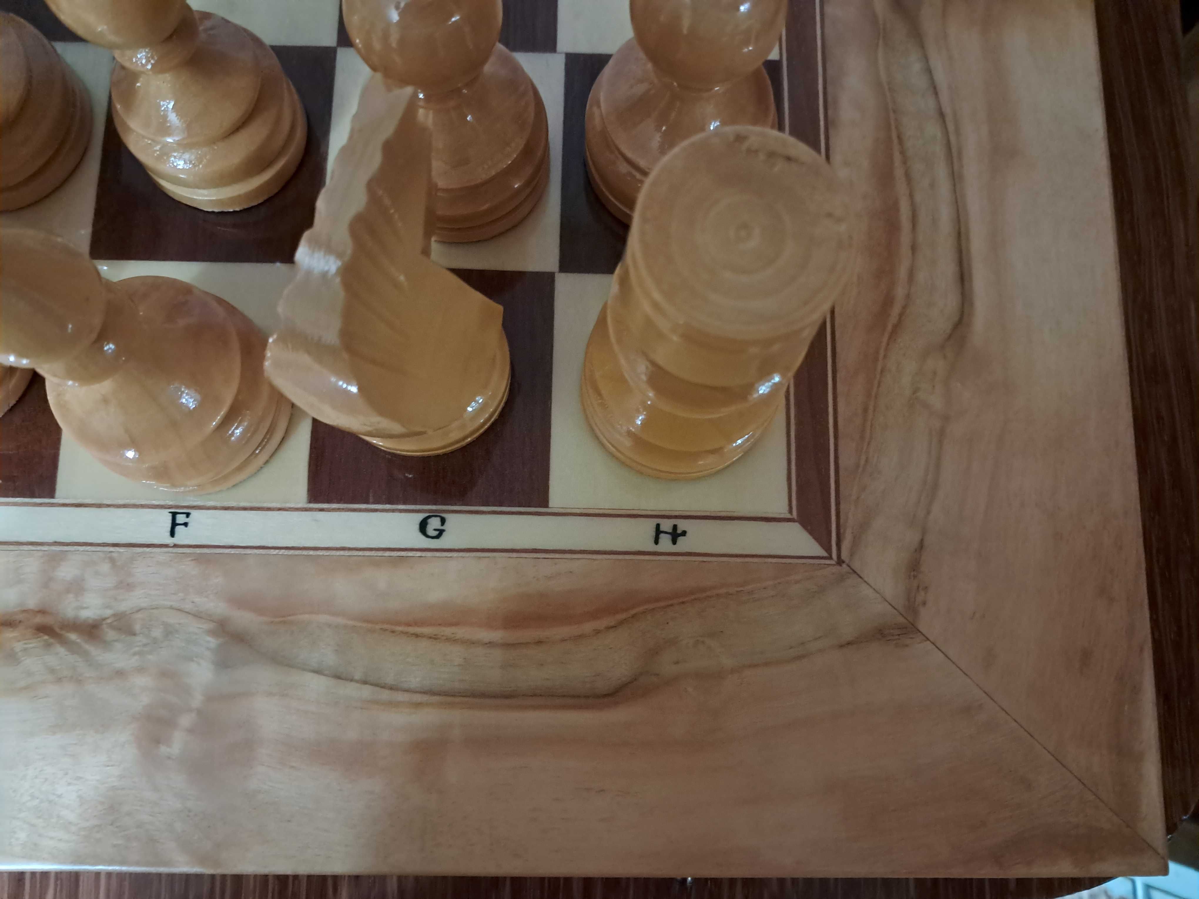Шахи ручної роботи з дерева