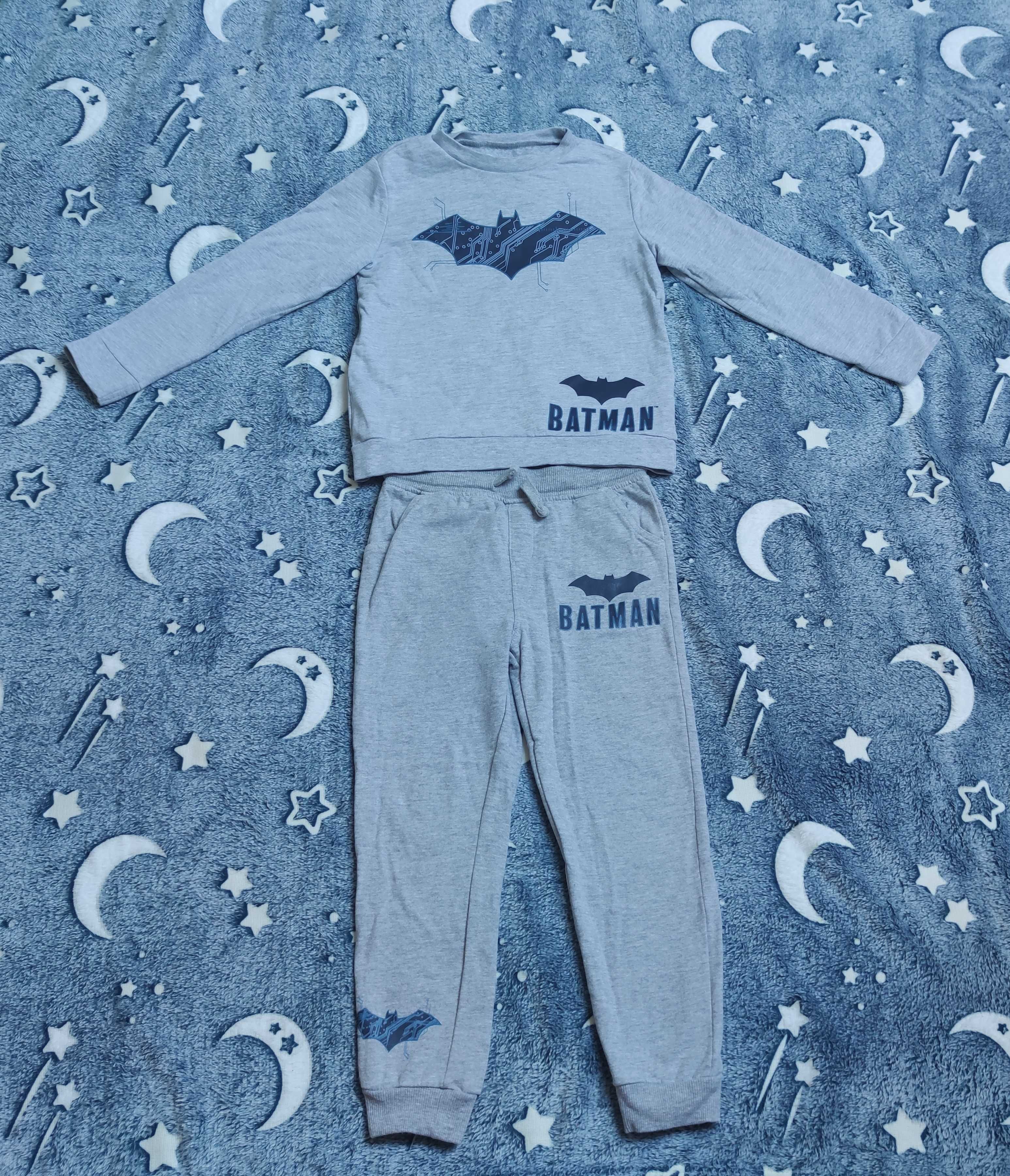 Dres Batman rozmiar 122 bluza spodnie