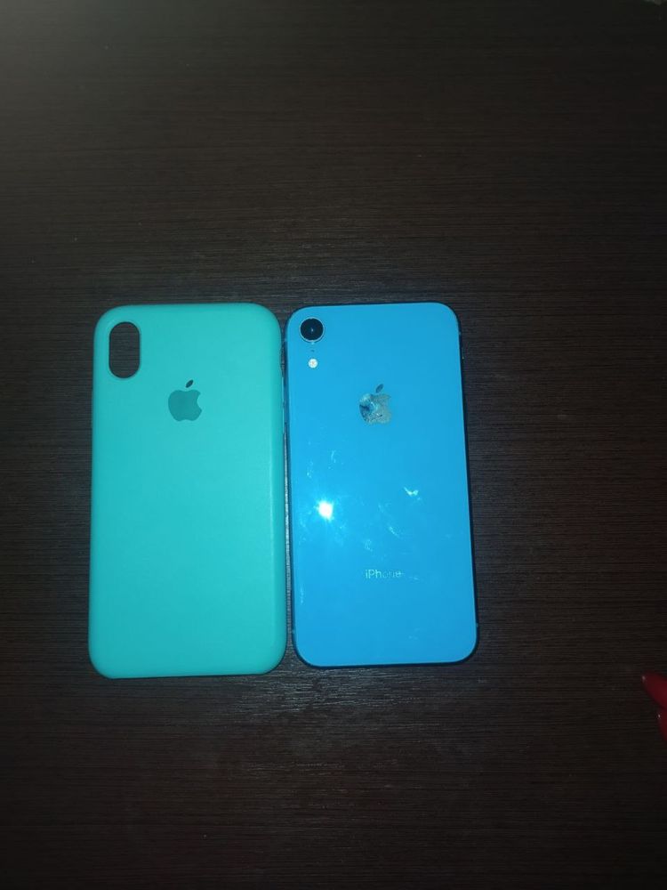 Продаю iPhone XR