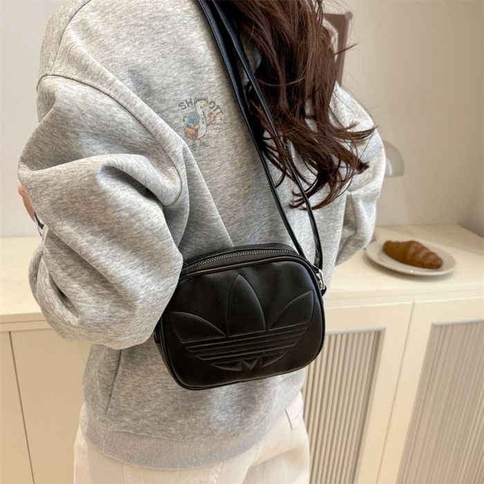 Жіноча шкіряна сумка через плече ADIDAS | месенджер адідас | адидас