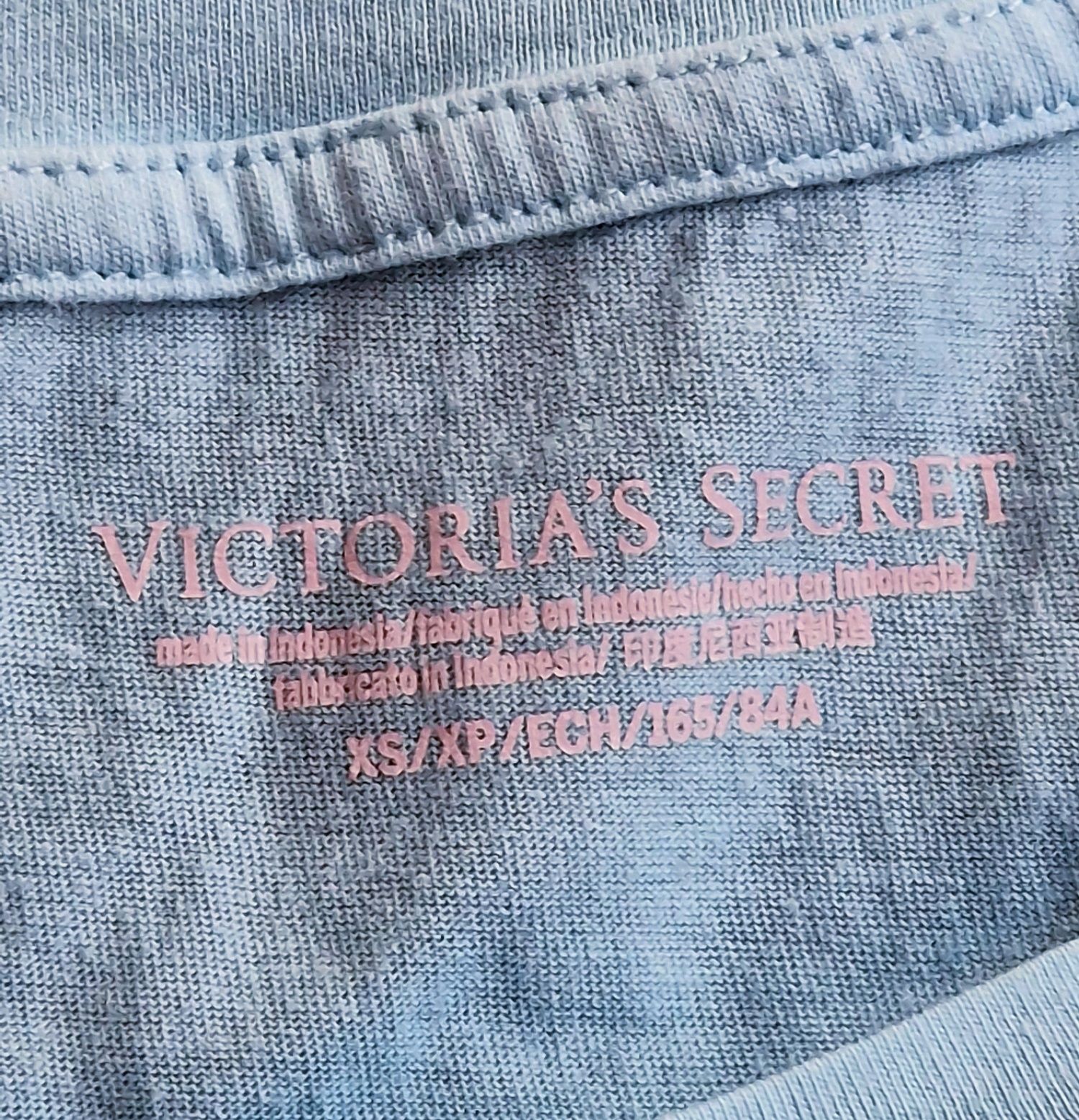 T- Shirt blue " Victoria' s secret".