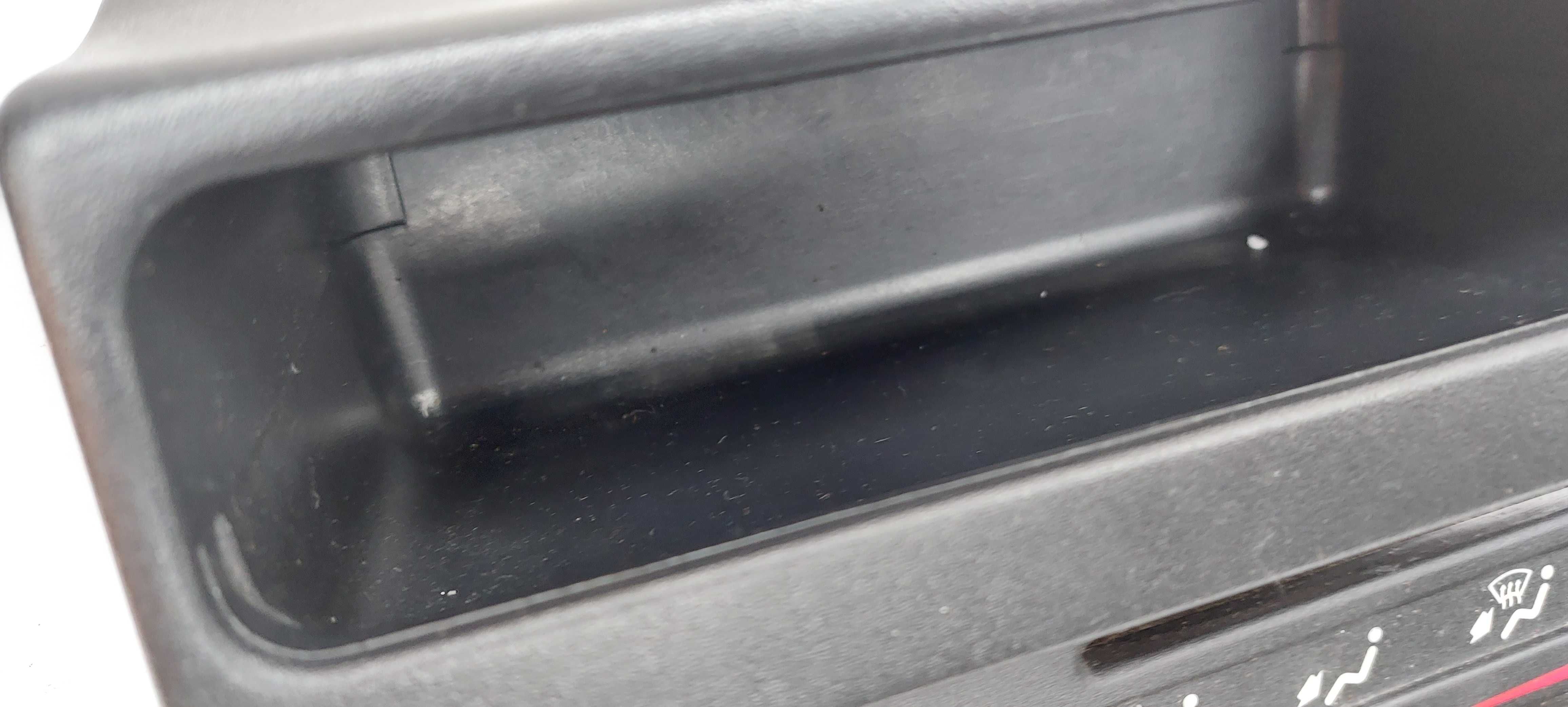 Peugeot 106 Moldura Central Tablier Ventilação