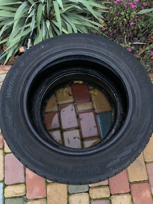 Шины б/у 215/60R17, зимние